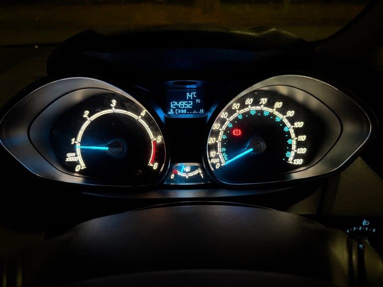 2013 Ford Fiesta Hatchback  Manual, 1498 (cc), 5 doors