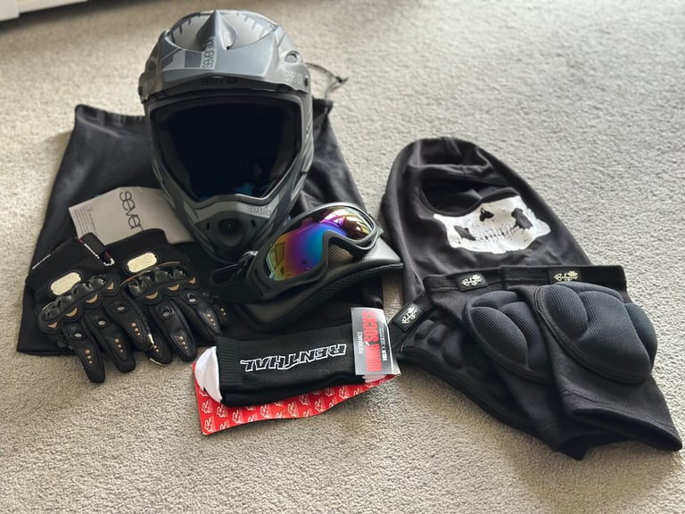 image for New Mountain bike full face helmet and accessories 