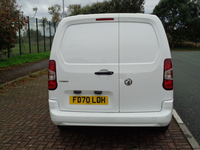 2020 Vauxhall Combo 2300 1.5 Turbo D 100ps H1 L2 Sportive Van LONG WHEEL BASE PANEL VAN Diesel Ma...