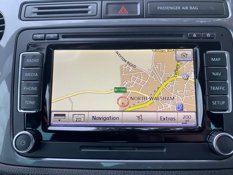 2014 Volkswagen Tiguan 2.0 TDi BlueMotion Tech R-Line 177 5dr ESTATE Diesel Manual