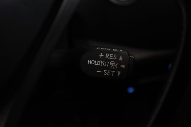 2022 Toyota C-HR 1.8 VVT-h Design CVT Euro 6 (s/s) 5dr HATCHBACK PETROL/ELECTRIC Automatic