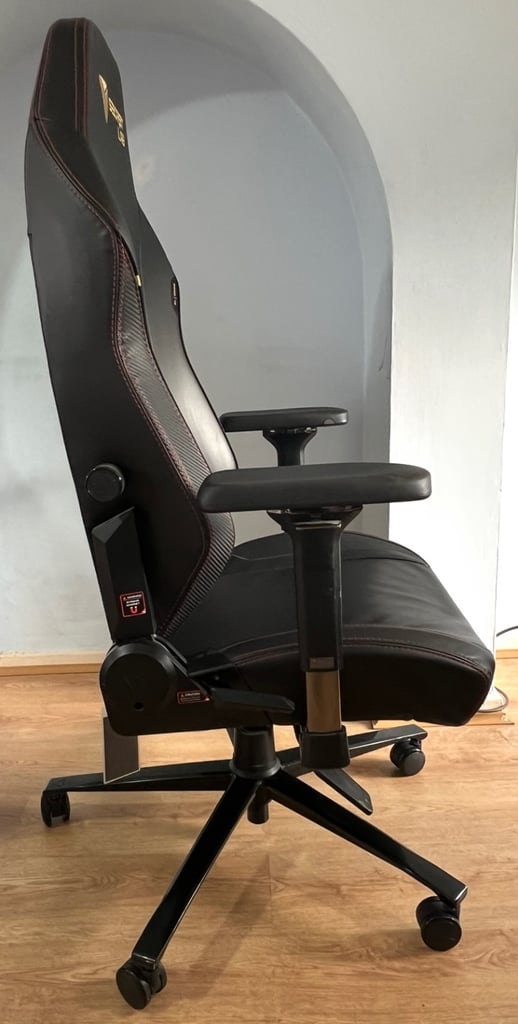 Secretlab TITAN EVO 2022 Series XL NEO Hybrid Leatherette Stealth Chair (USED)-Collection Only