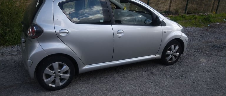 Toyota, AYGO, Hatchback, 2012, Manual, 998 (cc), 5 doors