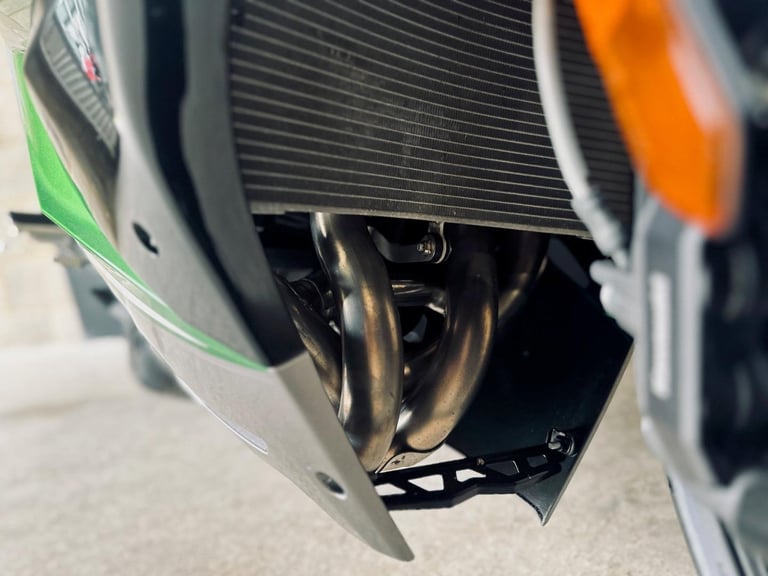 STUNNING ONE OWNER 2023/23 KAWASAKI NINJA H2 SX PERFORMANCE MOTORCYCLE 