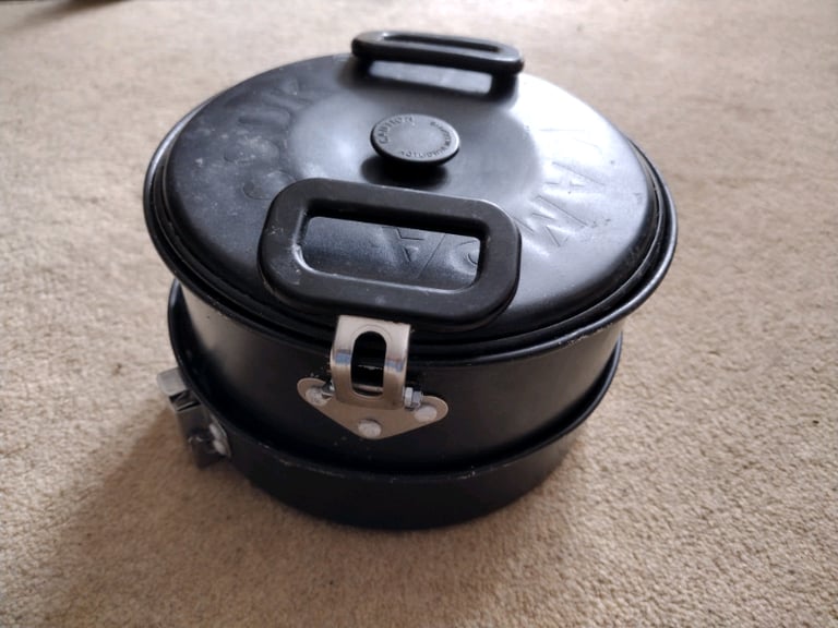 3 Aluminium compact camping pots/pans with lids