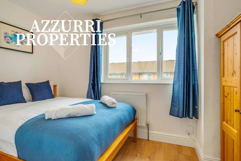 SHORT STAYS | 3 BED | MANOR PARK