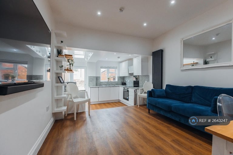 image for 4 bedroom house in Leopold Street, Loughborough, LE11 (4 bed) (#2643247)