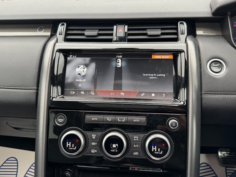 2020 Land Rover Discovery 2.0 SD4 HSE Luxury SUV 5dr Diesel Auto 4WD Euro 6 (s/s) (240 ps) ESTATE...