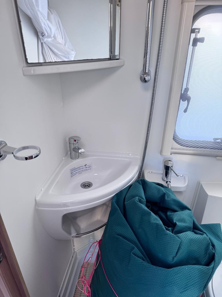 Lunar Conquest, Yr.2016, 2 Berth