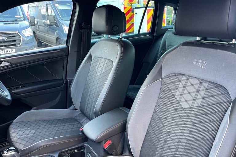 2022 Volkswagen Tiguan 2.0 TDI R-Line 5dr DSG ESTATE DIESEL Semi Automatic