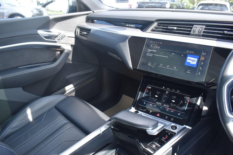 2021 Audi e-tron 55 Launch Edition Sportback Auto quattro 5dr 95kWh ESTATE Electric Automatic