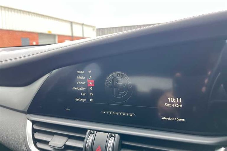2019 Alfa Romeo Giulia 2.0 TB 280 Veloce 4dr Auto SALOON PETROL Automatic