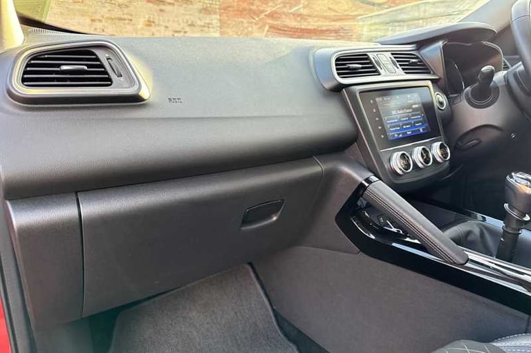 2020 Renault Kadjar 1.3 TCe Iconic SUV 5dr Petrol Manual Euro 6 (s/s) (140 ps) SUV Petrol Manual