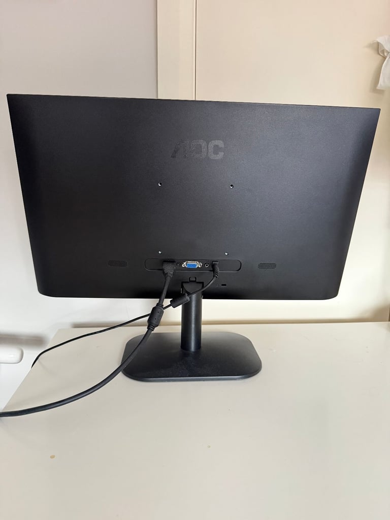 Gently Used AOC 22B2H - 22 inch FHD Monitor - £25 OBO