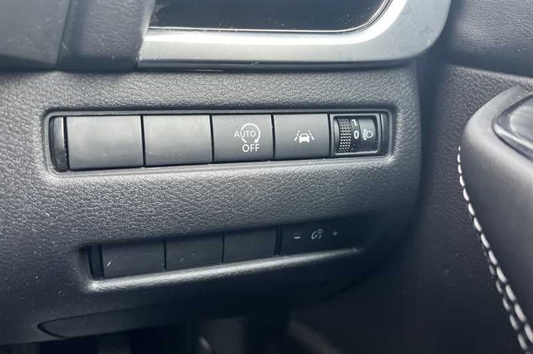 2022 Nissan Qashqai 1.3 DiG-T MH 158 N-Connecta 5dr Xtronic HATCHBACK PETROL Automatic