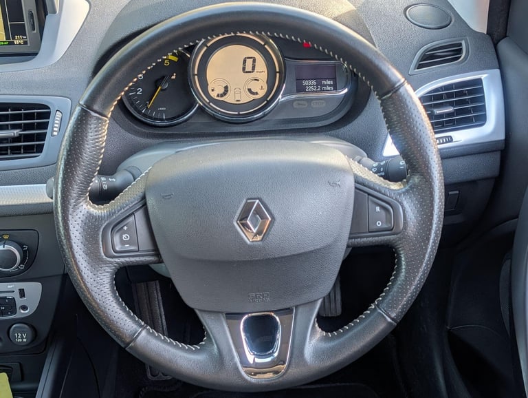 2013 Renault Megane 1.5 dCi Dynamique TomTom Euro 5 3dr COUPE Diesel Manual