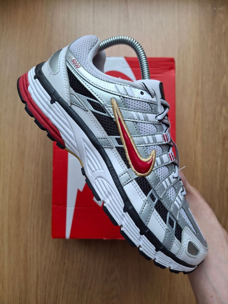 Nike p6000 white/varsity red UK5