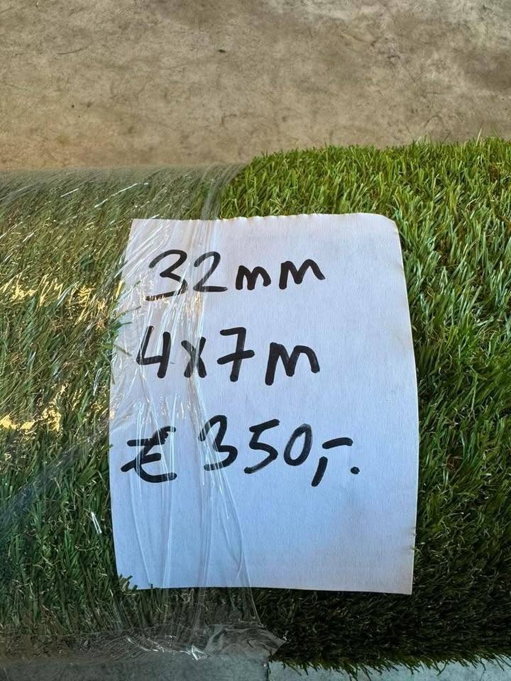 image for 4m x 7m Premium 32mm ARTIFICAIL GRASS Roll