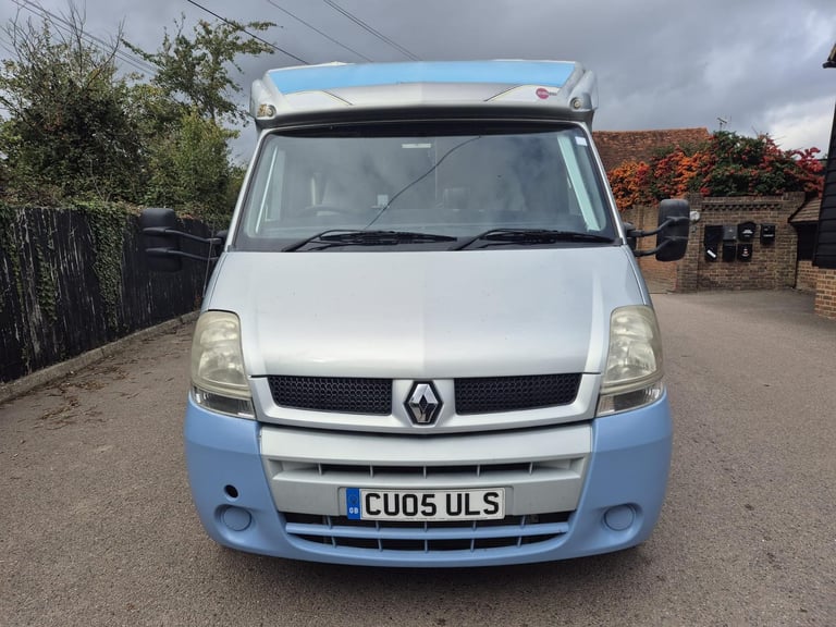 Renault Burstner Delfin 695 Coachbuilt Motorhome