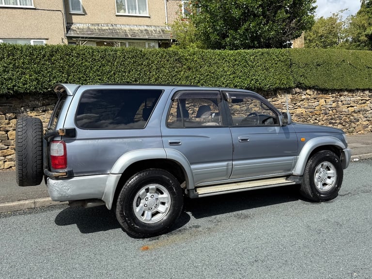 2005 Toyota Hilux 3.0TD SSR-X MANUAL 4X4 GREY  Diesel Manual