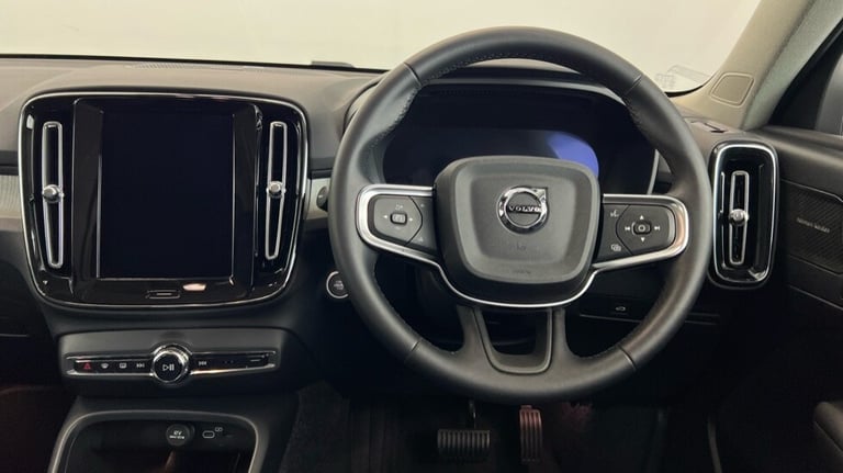 2024 Volvo XC40 Ultra, B3 Mild hybrid, Petrol, Bright (360 camera, Heated Windscreen) Estate Petr...