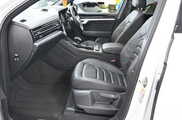 2018 68 VOLKSWAGEN TOUAREG 3.0 TDI V6 R-LINE SUV 5DR DIESEL TIPTRONIC 4MOTION EU