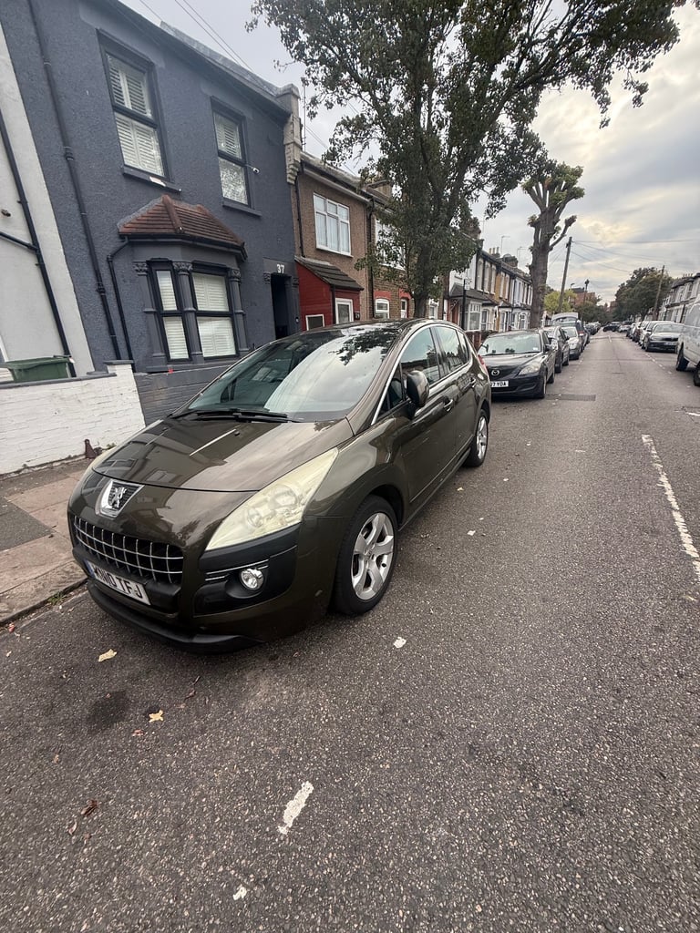 Peugeot, 3008, Hatchback, 2010, Manual, 1598 (cc), 5 doors