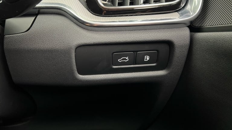 2025 Volvo V60 Plus, T6 AWD Plug-in hybrid, Electric/Petrol, Dark Estate Petrol Parallel PHEV Aut...