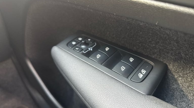 2025 Volvo XC40 Plus, B4 Mild hybrid, Petrol, Dark Estate Petrol Automatic