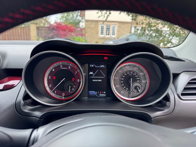 Suzuki, SWIFT, Hatchback, 2018, Manual, 1373 (cc), 5 doors