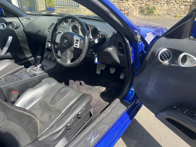 2005 Blue Nissan 350Z Convertible 3.5 V6