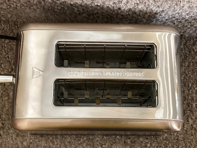 Swan brushed copper colour two slice toaster