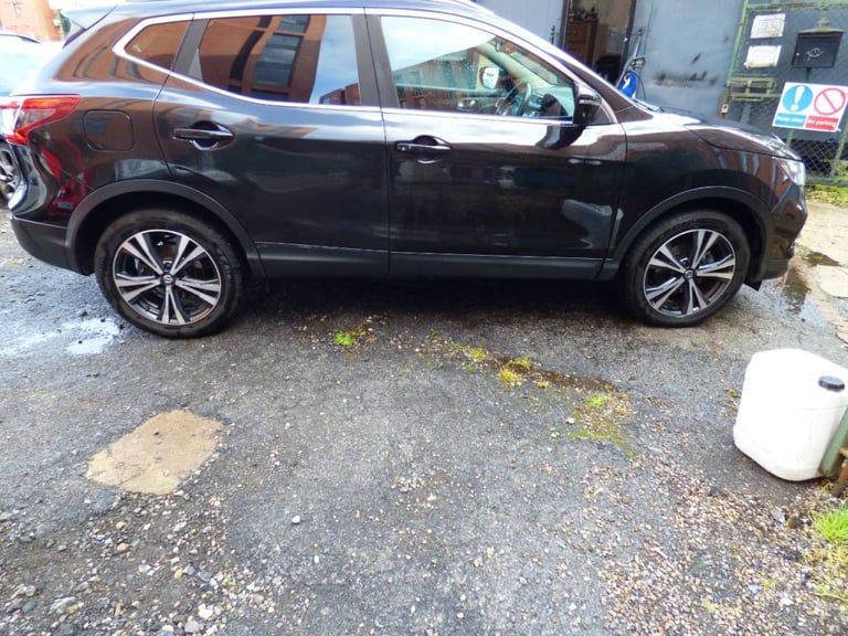  Nissan Qashqai 1.2 DiG-T N-Connecta 5dr Xtronic Petrol