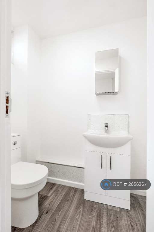 Studio flat in Norburn, Bretton, Peterborough, PE3 (#2658367)