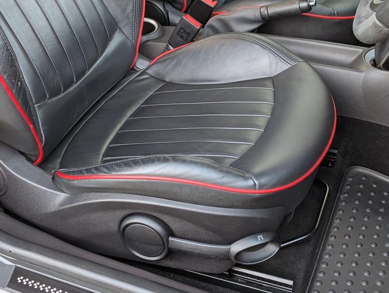 2013 MINI Hatch 1.6 John Cooper Works Euro 5 (s/s) 3dr HATCHBACK Petrol Manual