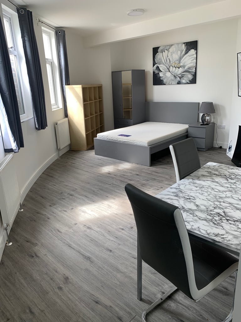 City centre Studio Flat To rent. All inclusive Bills Leicester