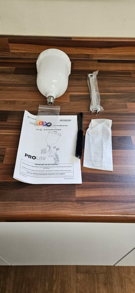 BRAN NEW BOXED DEVIBLISS PRO LITE 1.3 TE10 FOR BASE COAT PAINT AND WATERBOURN PAINT 