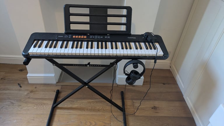 Casio Keyboard, Stand and Headphones