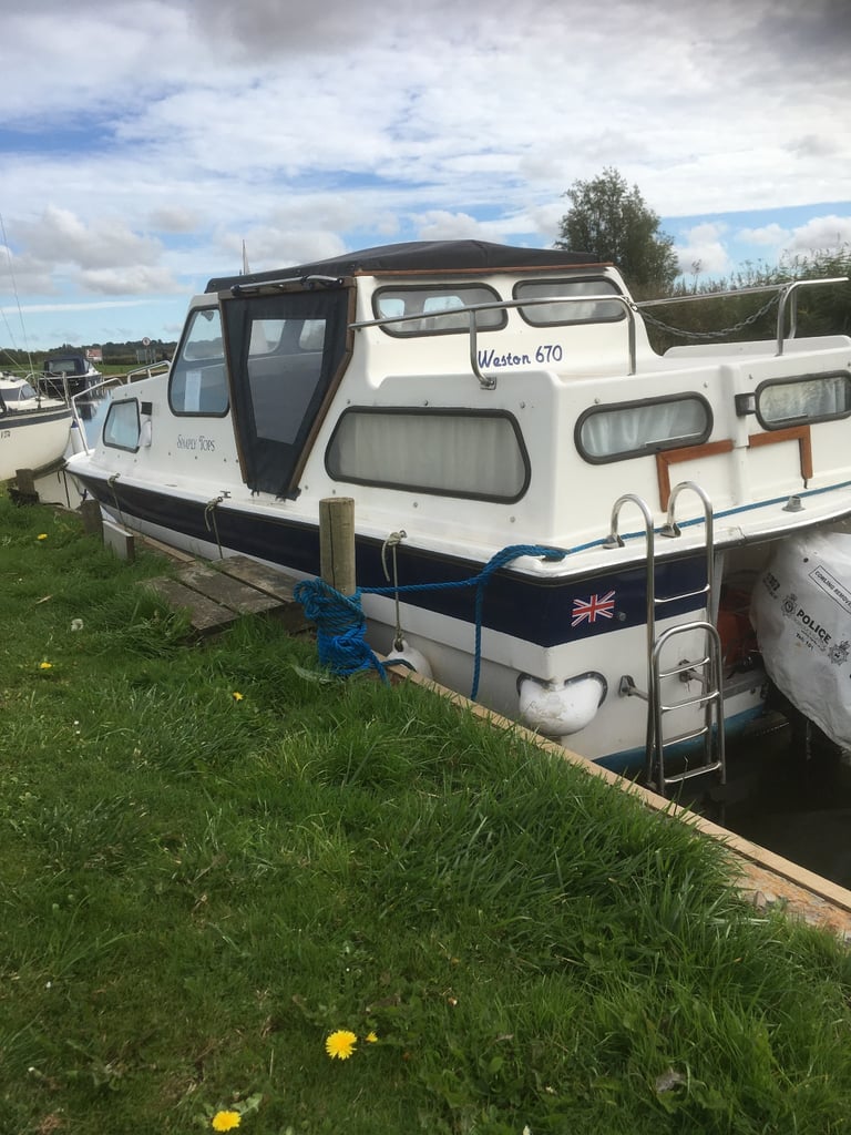 4 Berth Cabin Cruiser Classic Weston 670 