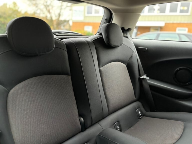 2019 MINI Cooper 1.5 Cooper Classic II 3dr [Nav Pack] Hatchback Petrol Manual