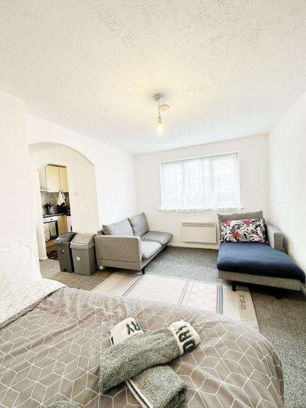 image for 1 Bed Flat in Riverside Area (ZONE 2)💎💎💎