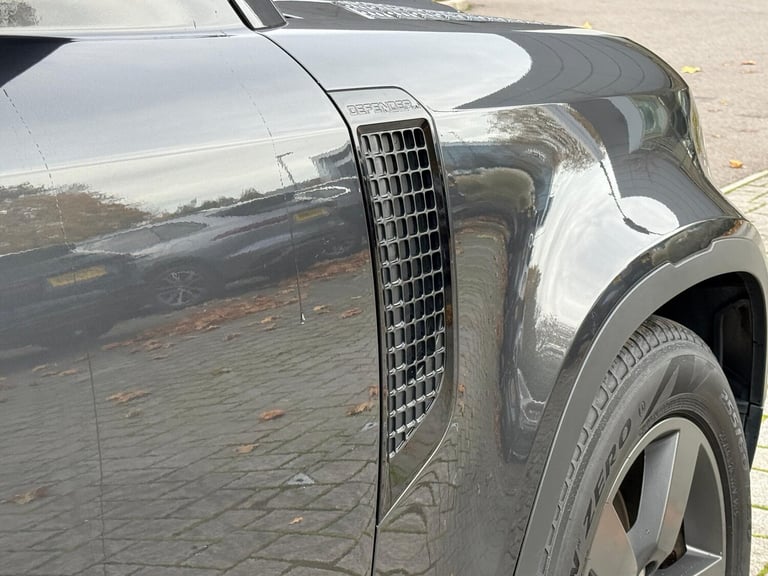 2022 Land Rover Defender 110 3.0 D300 MHEV HSE SUV 5dr Diesel Auto 4WD Euro 6 (s/s) (300 ps) ESTA...