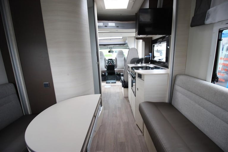 Chausson Welcome 711 TL FIAT 4 BERTH 4 TRAVEL SEAT MOTORHOME