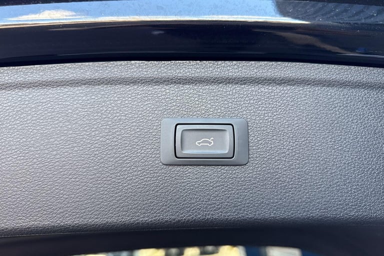 2024 Audi Q5 2.0 TFSIe 50 S line SUV 5dr Petrol Plug-in Hybrid S Tronic quattro Euro 6 ( ESTATE P...