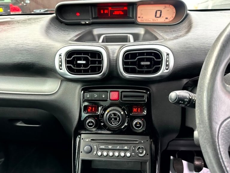 Citroen C3 PURETECH PLATINUM PICASSO-ONLY 60702 MILES, ONLY ?35 ROAD TAX