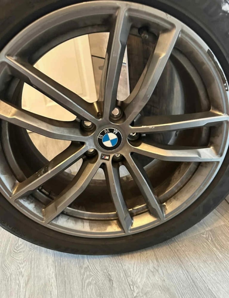 BMW series 5 2019 alloys 