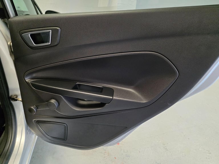  Ford Fiesta 1.6 Titanium Powershift Euro 5 5dr Petrol Automatic
