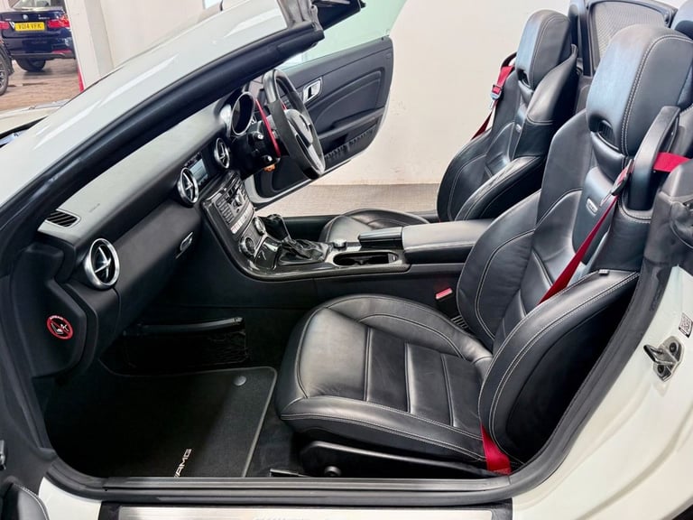 2015 15 MERCEDES-BENZ SLK 5.5 SLK55 V8 AMG CONVERTIBLE 2DR PETROL SPDS+7GT EURO 