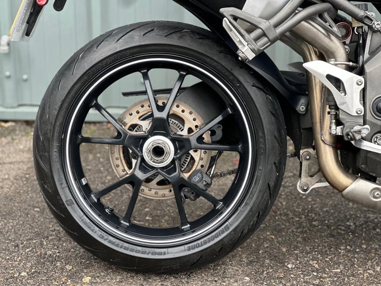 Stunning 2016/66 Triumph Speed Triple 1050 S Motorcycle