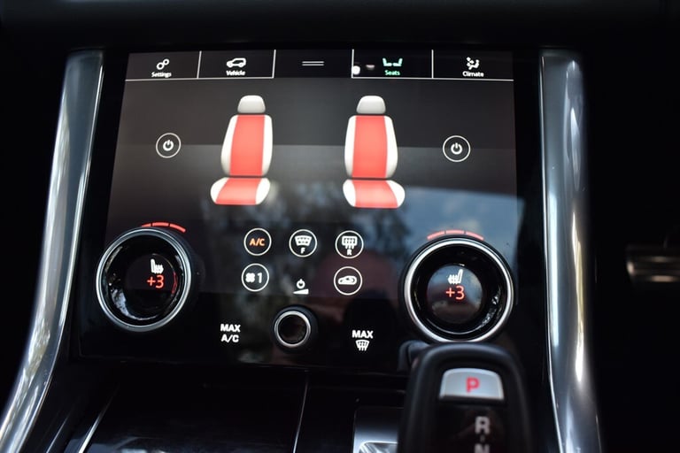 2021 Land Rover Range Rover Sport HSE SILVER+Panoramic Roof and Electric Deployable Tow Pack Esta...